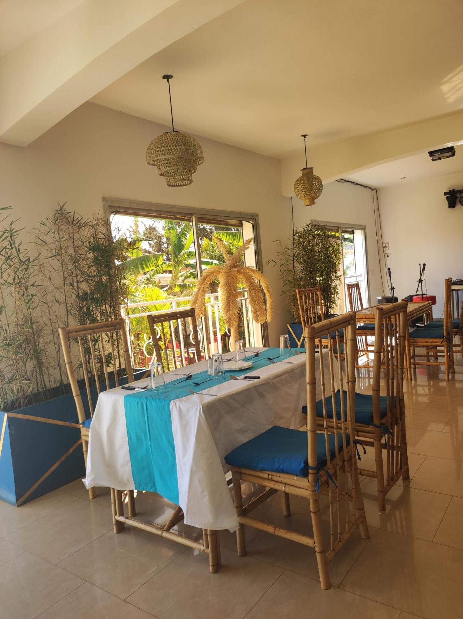 Hotel La Kapila Ivato Ивато Экстерьер фото